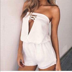 Reverse clothing strapless romper