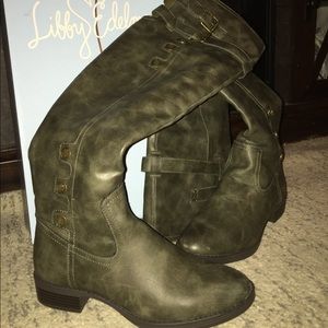 Adorable Moss green knee high boots! Size 7.5.