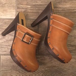 Steve Madden P-Yak wooden platform clogs