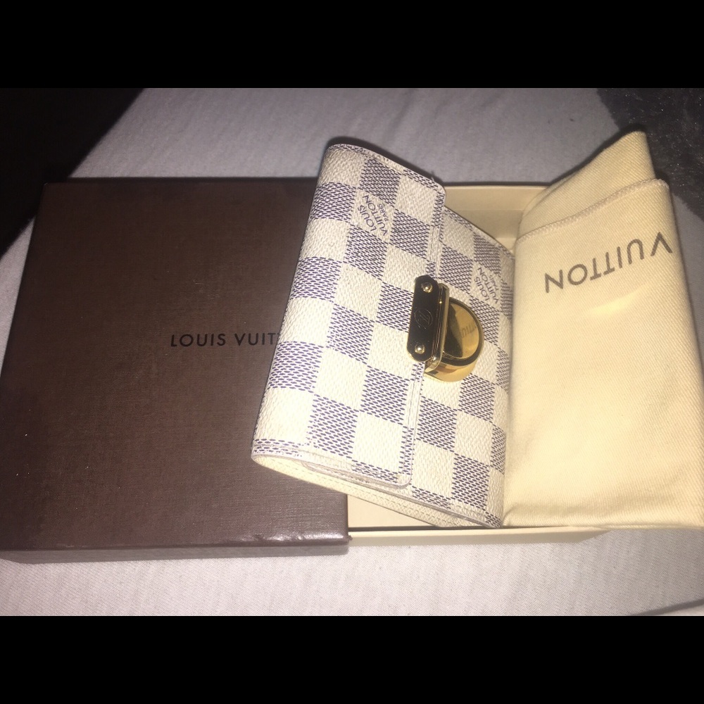 AUTHENTIC LOUIS VUITTON KOALA WALLET