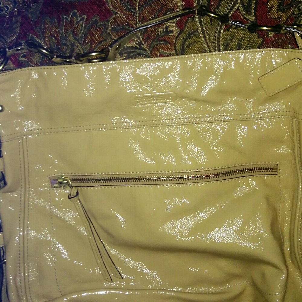 Coach - Picture 2 of 4