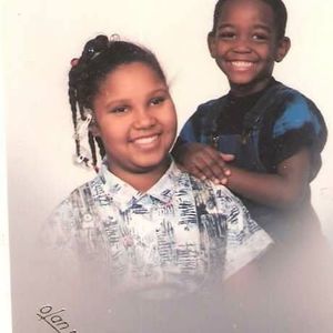 Meet your Posher, Lois