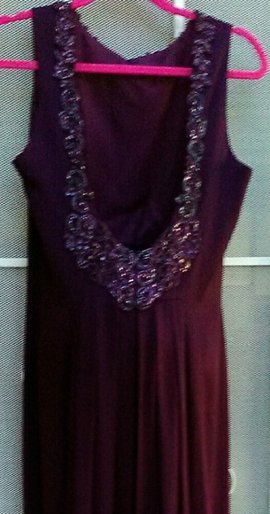 Scott McClintock Dresses & Skirts - Scott McClintock size 12 plum low back beaded gown