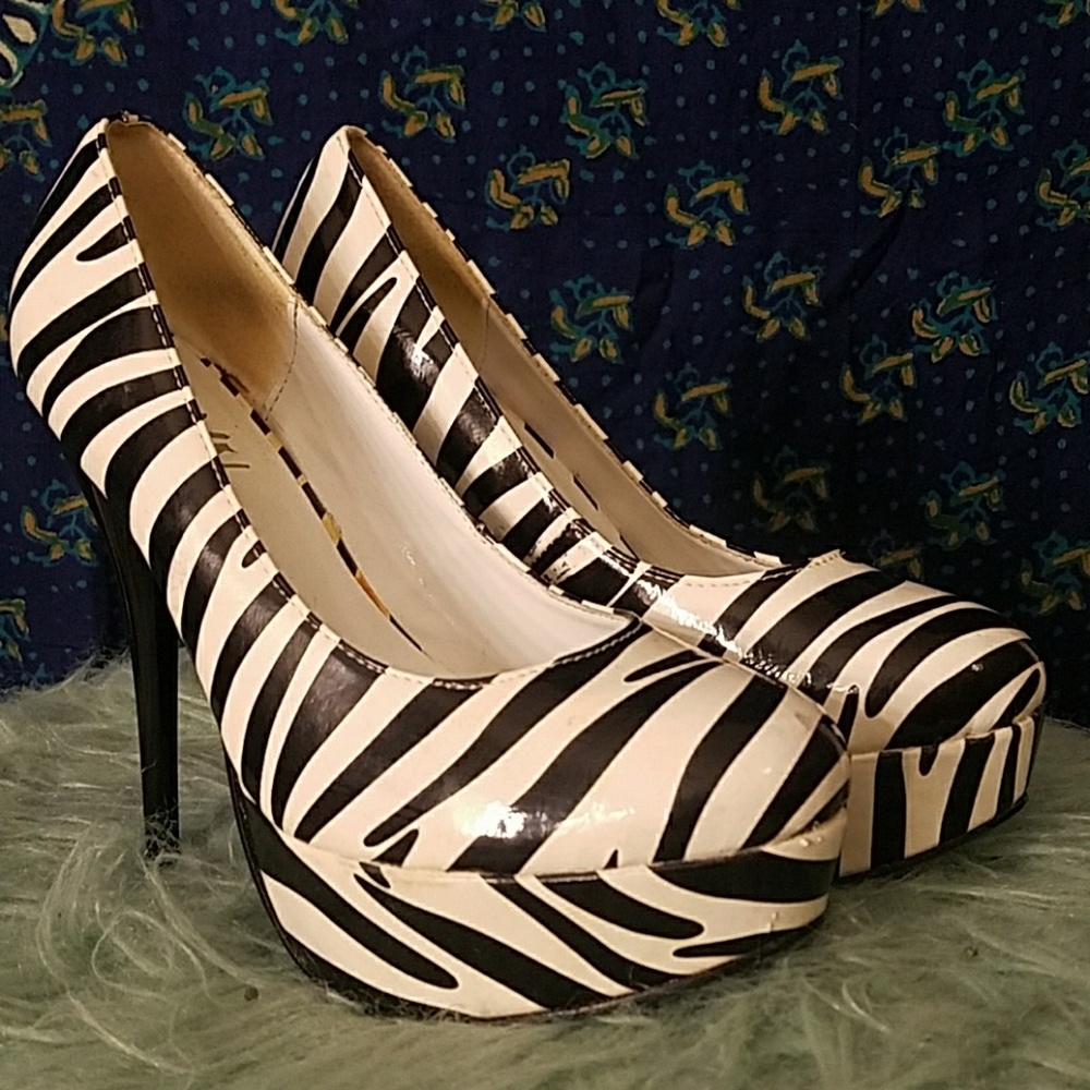 Un Sensored High heels