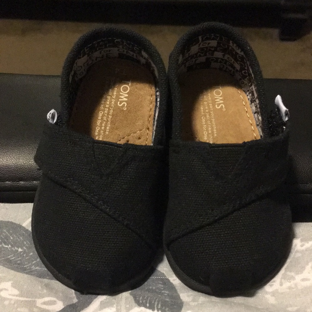 Toms