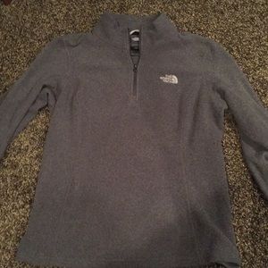 The North Face Quarter Zip size small