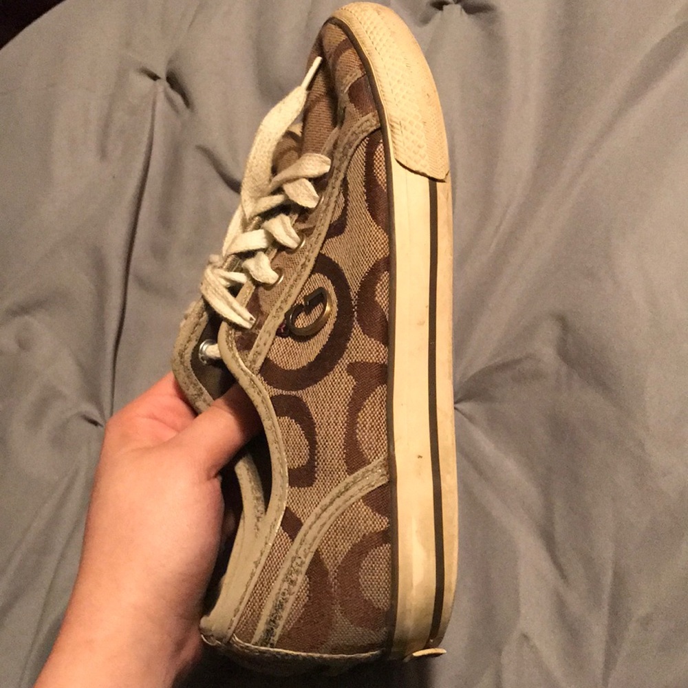 🌵Guess shoes🌵 - Picture 3 of 3