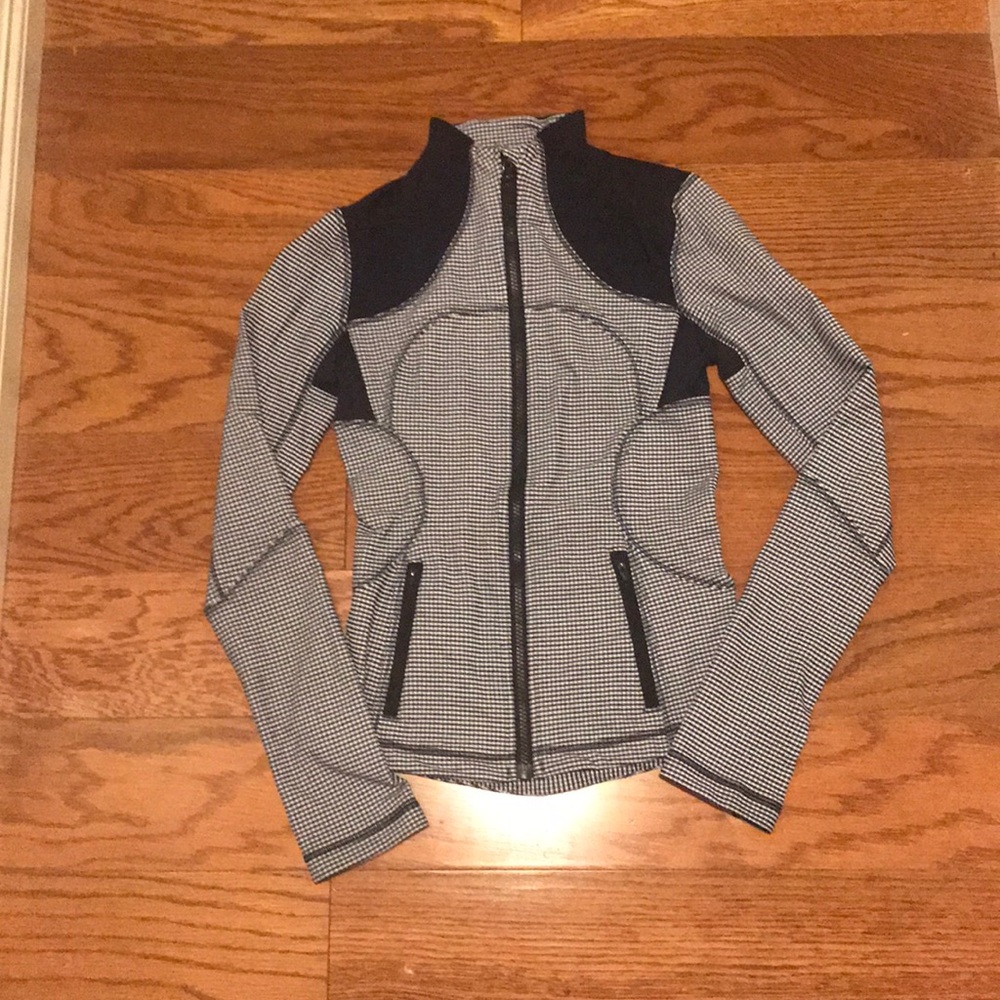 Lululemon fitted jacket
