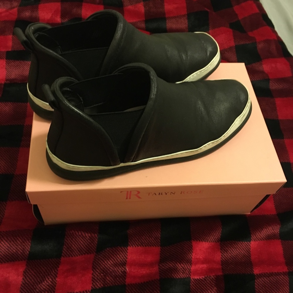 Women’s Taryn Rose Freddie sneaker