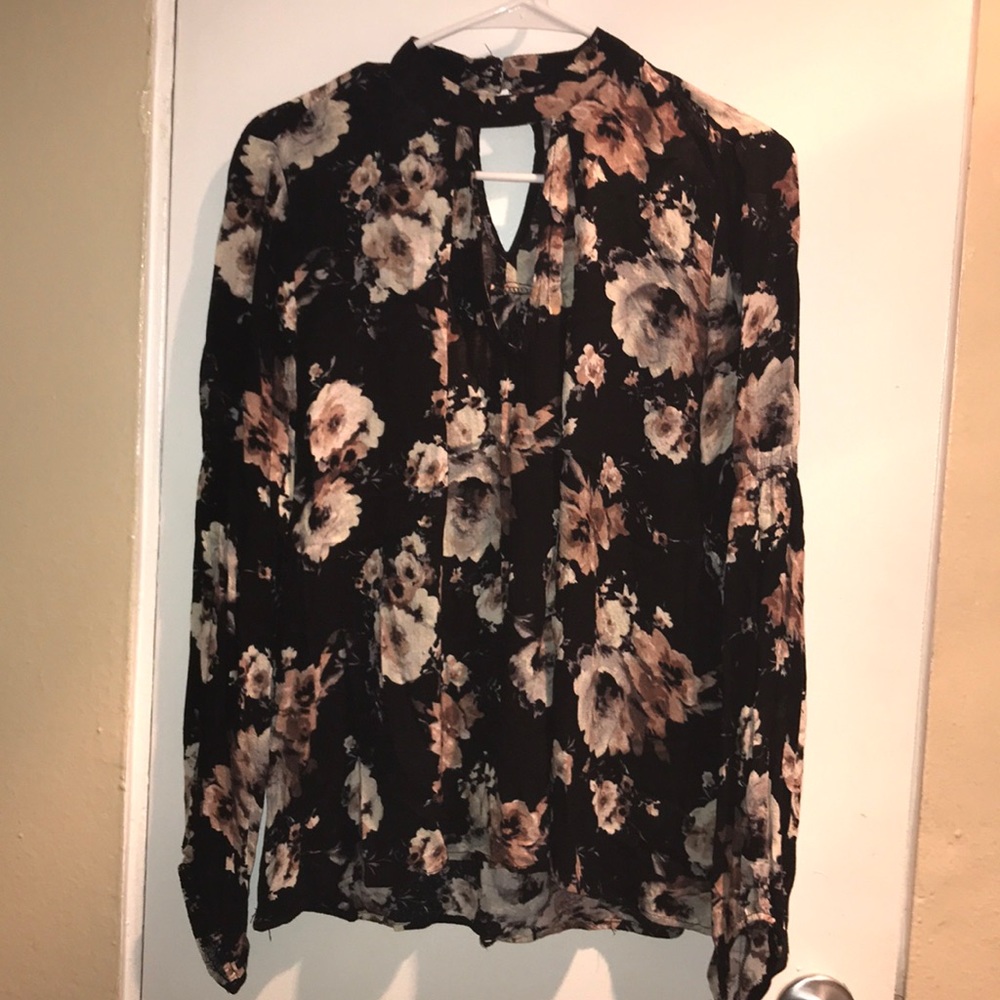 Long sleeve floral blouse