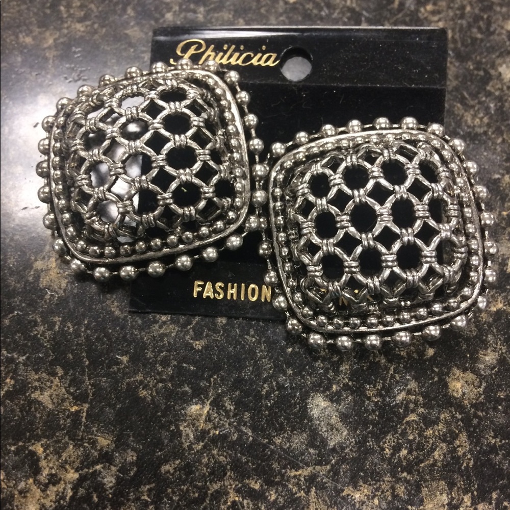 Silver mesh earrings