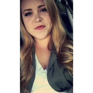 Meet your Posher, Robyn