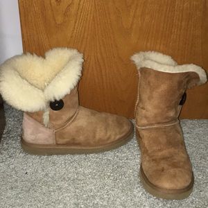 Bailey Button Uggs