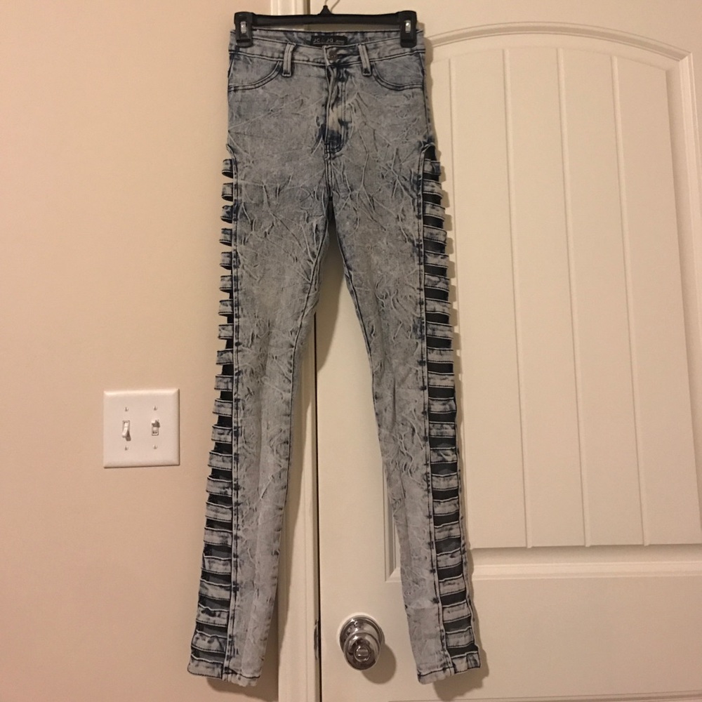 Jeans with see-through side panels!