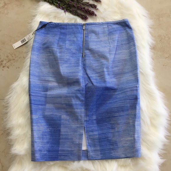 T Tahari Rayan Skirt - Picture 2 of 5