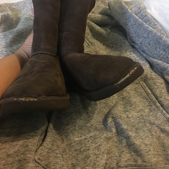 Ugg - Picture 4 of 4