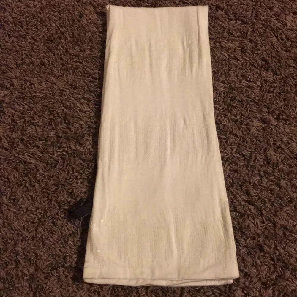 Women’s cream scarf