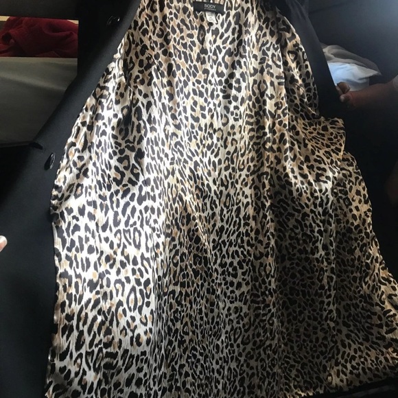 Body by Victoria Trench Coat - Picture 3 of 4