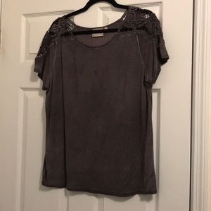 Dantelle- Purple, Laced shouldered top