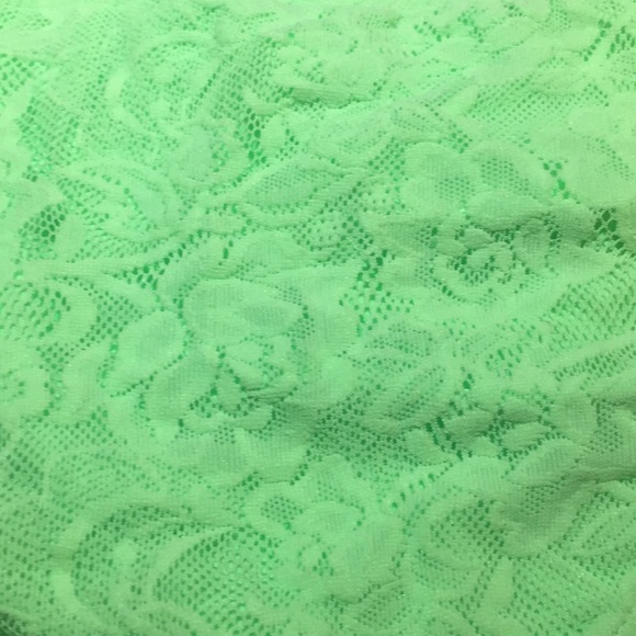 Bikini - Picture 3 of 3