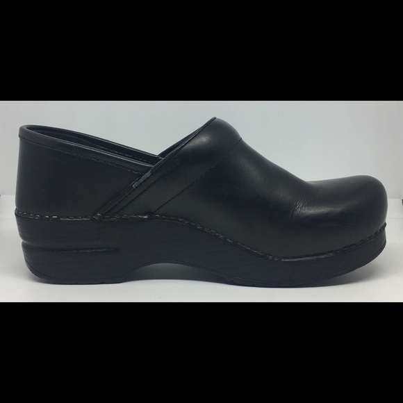 Dansko Black Women's Clog Shoes Sz 38 US 7.5- 8 - Picture 3 of 8