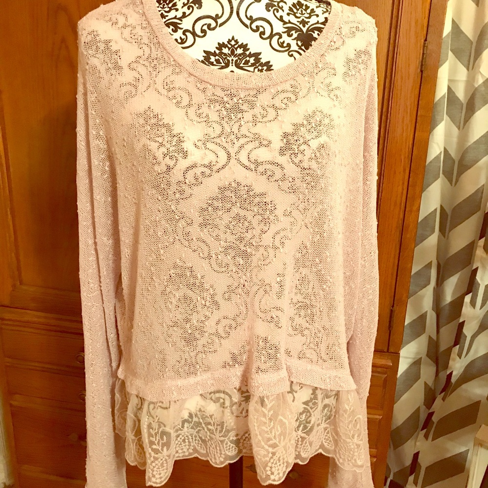 BNWT AE Lace Top