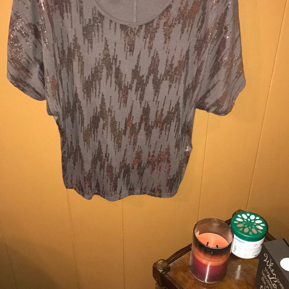 Small sequins on front dressy shirt