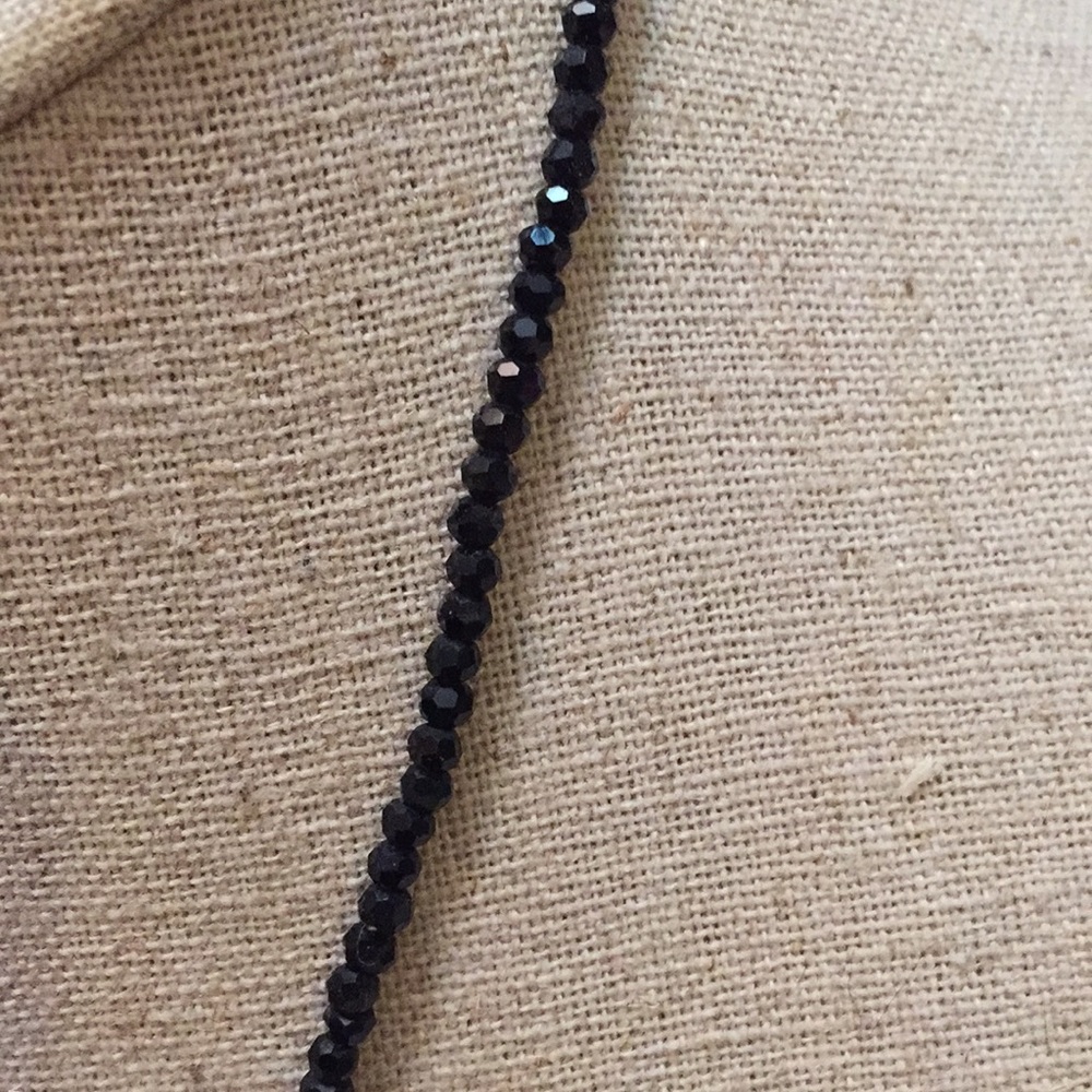 Anya pendant necklace