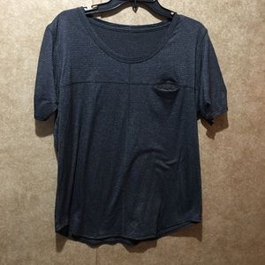 Lululemon shirt tee