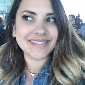 Meet your Posher, Jennifer