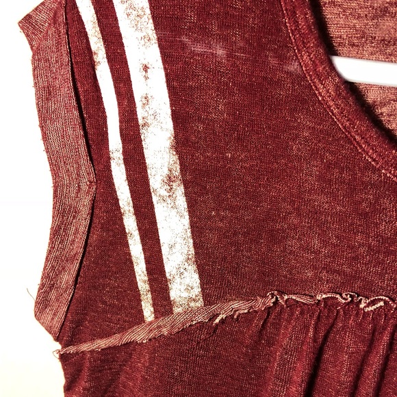 Flowy Varsity Stripe Tee - Picture 3 of 4