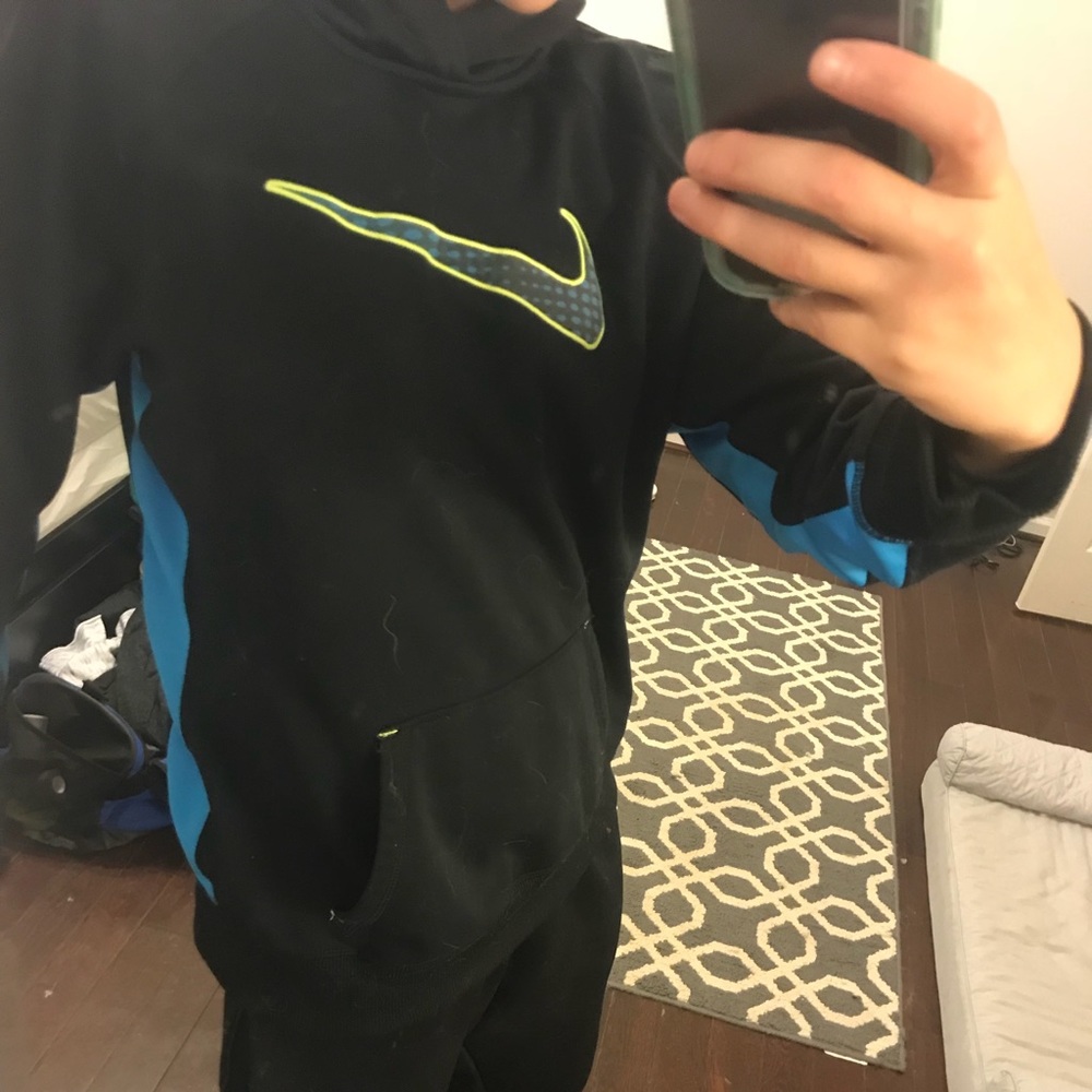 Women’s Nike Sweatshirt