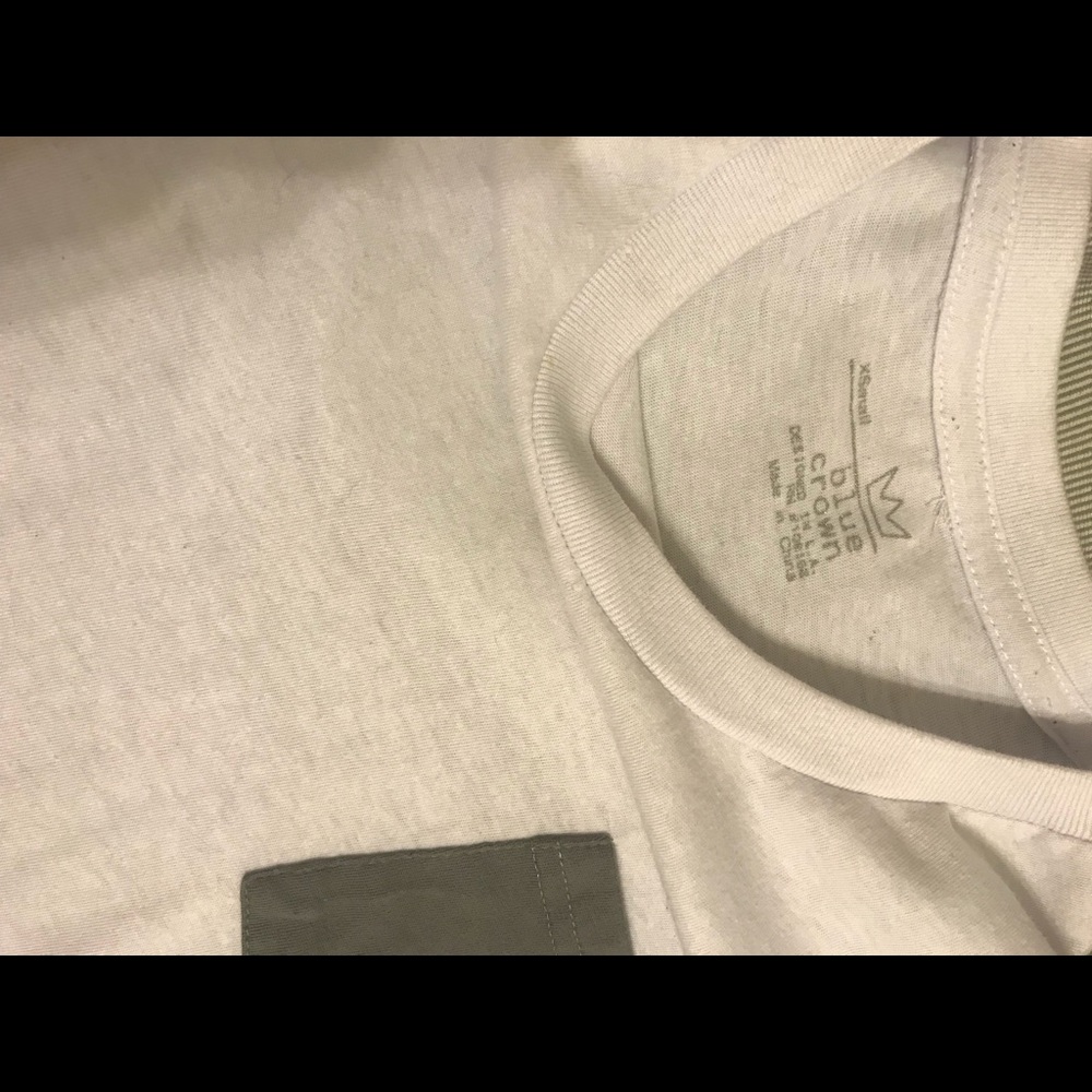 Basic Pocket Tee - Picture 3 of 3