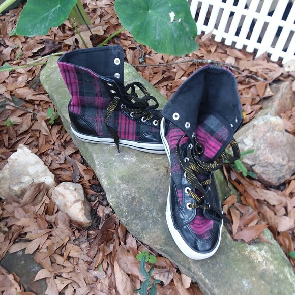 Hightop sneakers - Picture 1 of 2