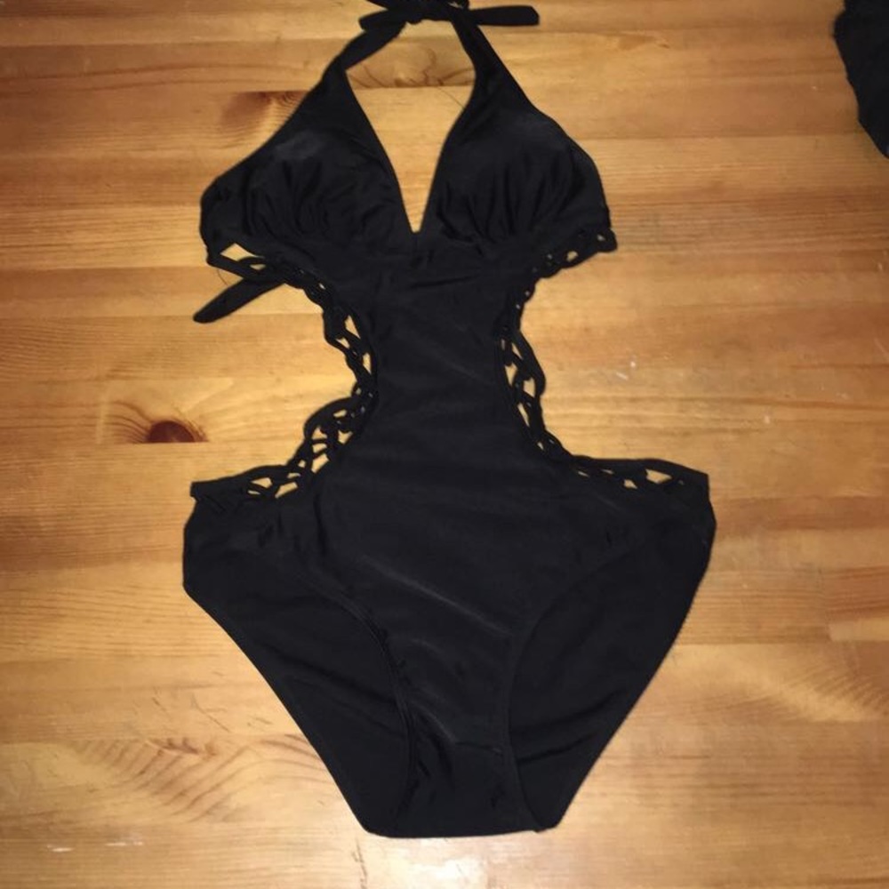 Size small monokini