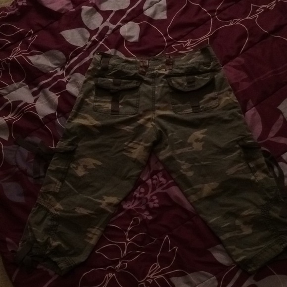 Camo capris - Picture 5 of 5