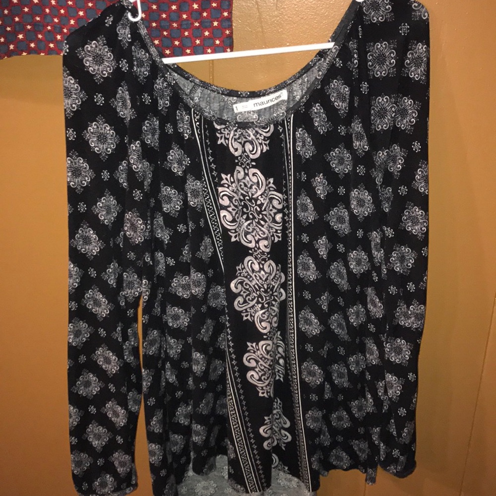 Long sleeve pattern top