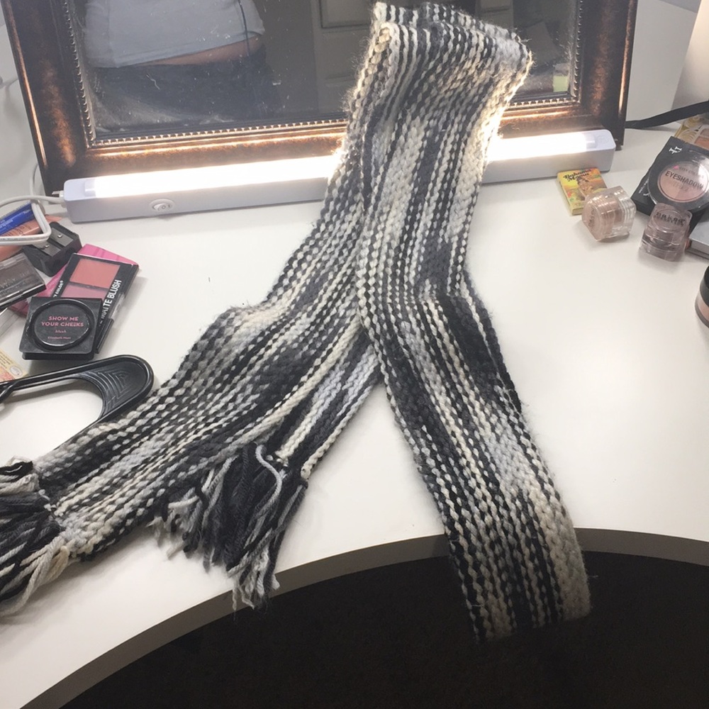 Cozy Yarn Scarf