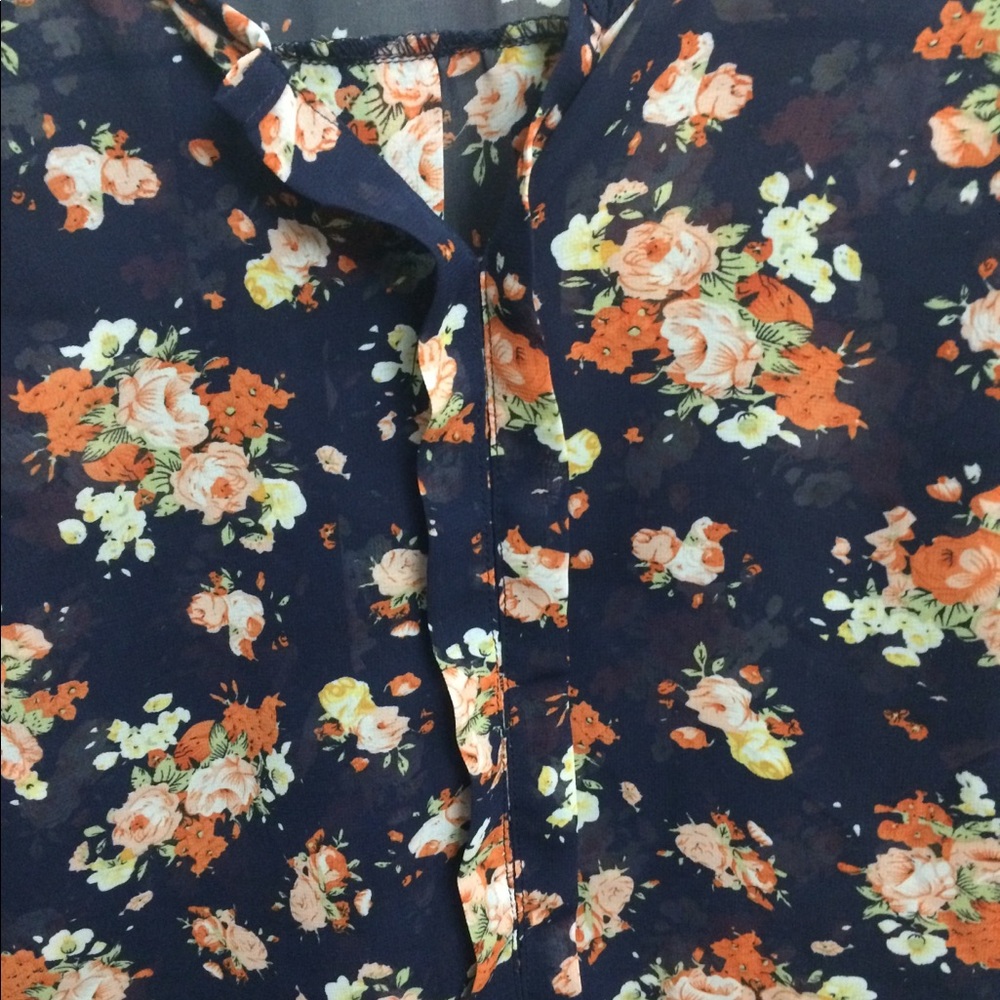 Flower button down - Picture 3 of 3