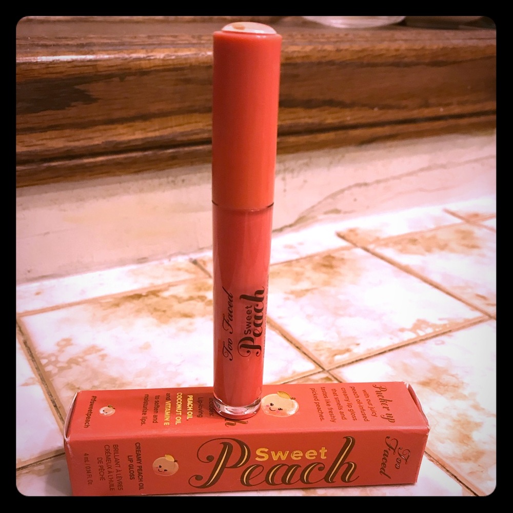 Sweet Peach Creamy Peach Oil Lip Gloss
