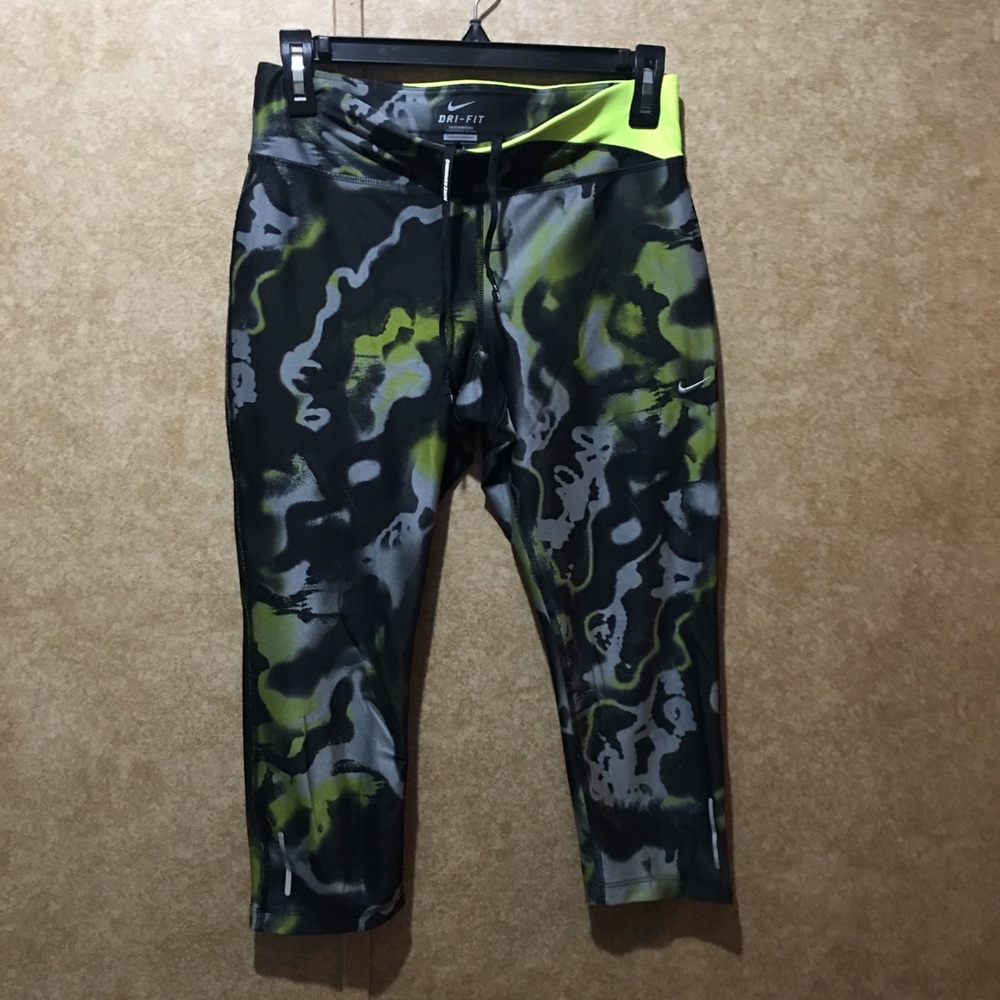 Nike Capri
