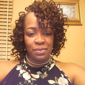 Meet your Posher, Davida