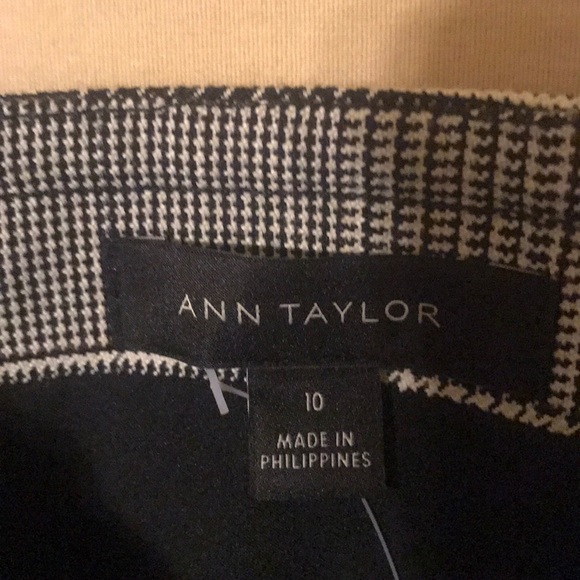 Ann Taylor women's PLAIDED skirt W/lining NEW - Picture 2 of 5