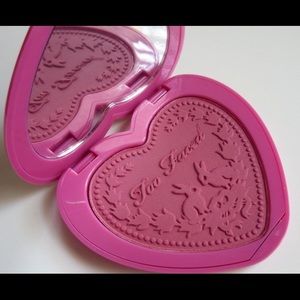 Too Faced LOVE FLUSH LONG-LASTING 16-HOUR BLUSH