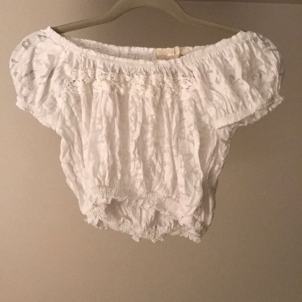 Off the shoulder crop top white
