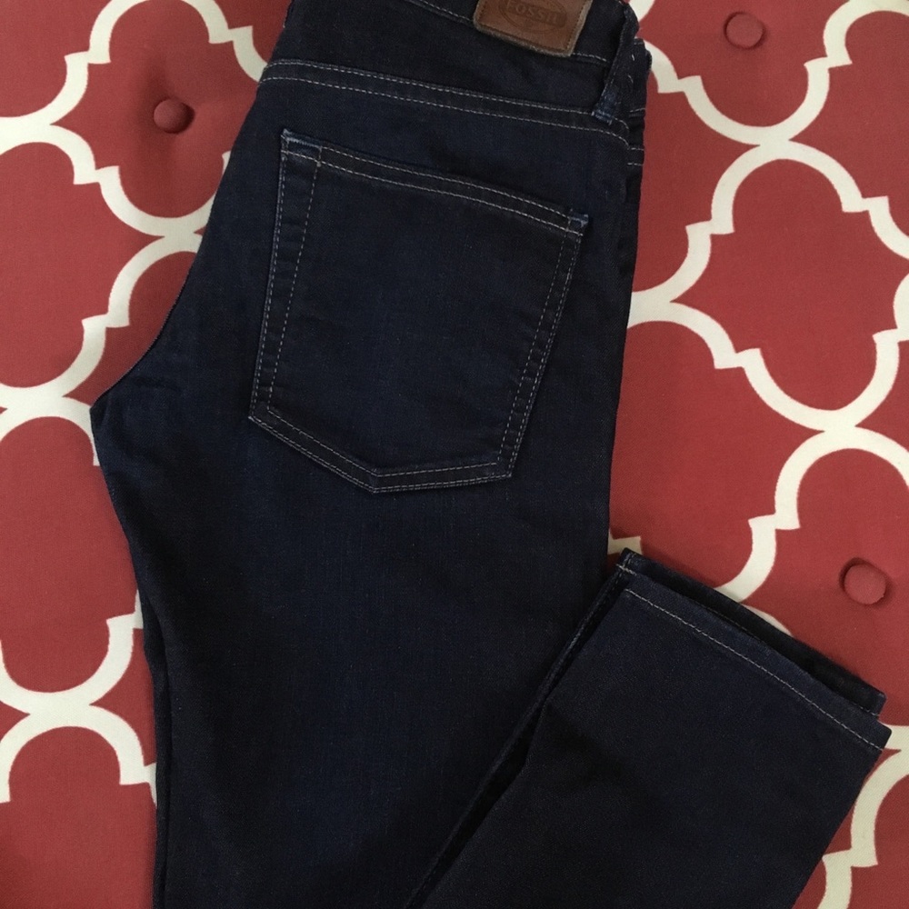 Fossil skinny jeans midnight wash size 26; worn 2x
