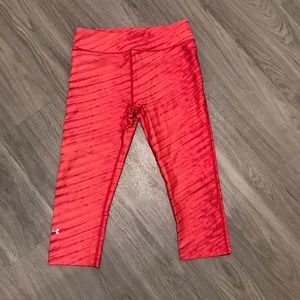 LIKE NEW Cropped Under Armour Leggings