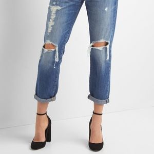 NWT GAP Mid Rise Destructed Relaxed Boyfriend Jean