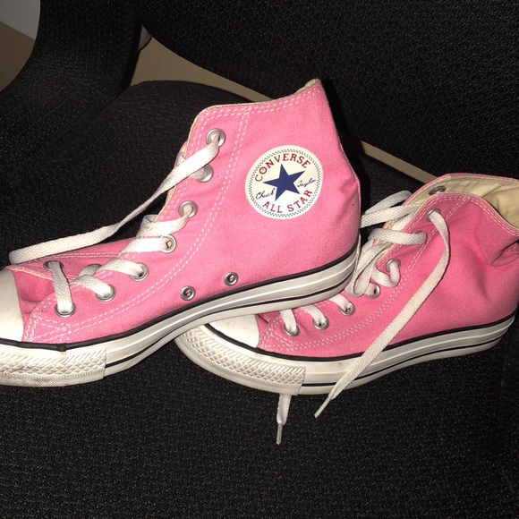 Converse Shoes - Pink high- top converse