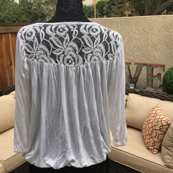 Crochet White Blouse - Picture 2 of 6